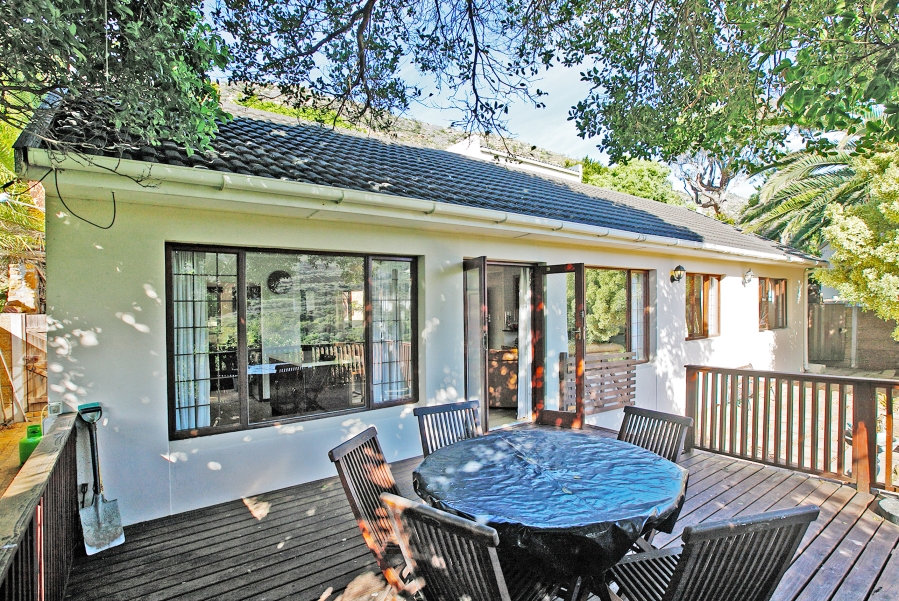 3 Bedroom Property for Sale in Glencairn Western Cape